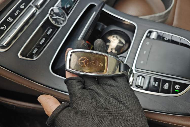 Used Mercedes-Benz E-Class 2020 E 300 L Sporty and Stylish Model
