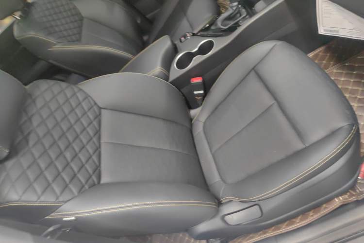 Used Kia KX7 2020 2.0T Automatic Two-Wheel Drive GLS 7-Seater
