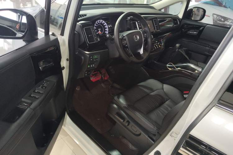 Used Honda Elysion 2019 2.0L Hybrid Luxury Edition
