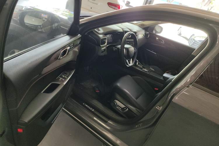 Used Lynk & Co 02 2019 1.5T DCT Two-Wheel Drive Shine Pro Edition China VI Standard
