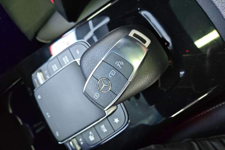 Used Mercedes-Benz A-Class 2022 Revised Version A 200 L Sport Sedan Fashionable Style