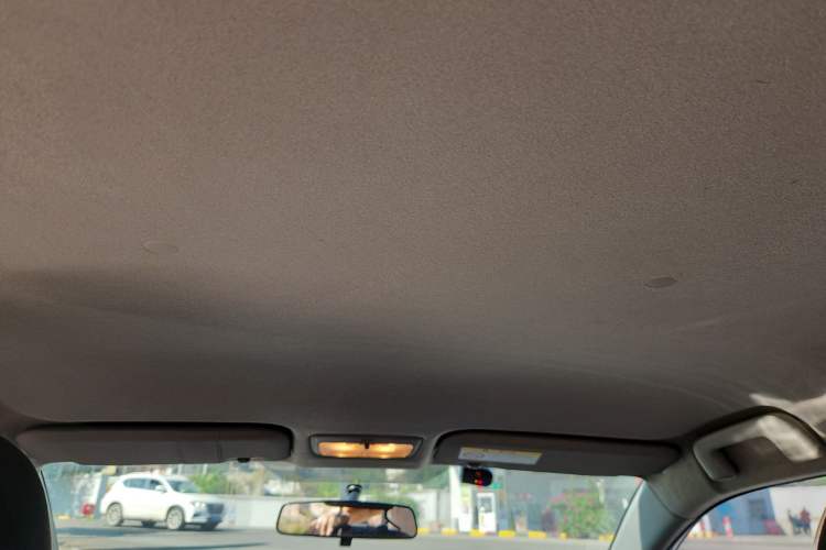 Used Toyota YARiS L 2015 1.5E Automatic Charm Edition
