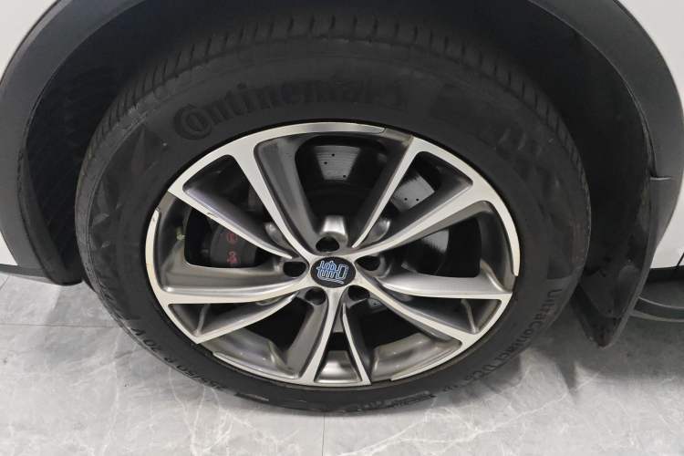 Used BYD Tang New Energy 2018 DM 2.0T All-Wheel Drive Smart Connectivity Luxury Model 7 Seats China V Emission Standard