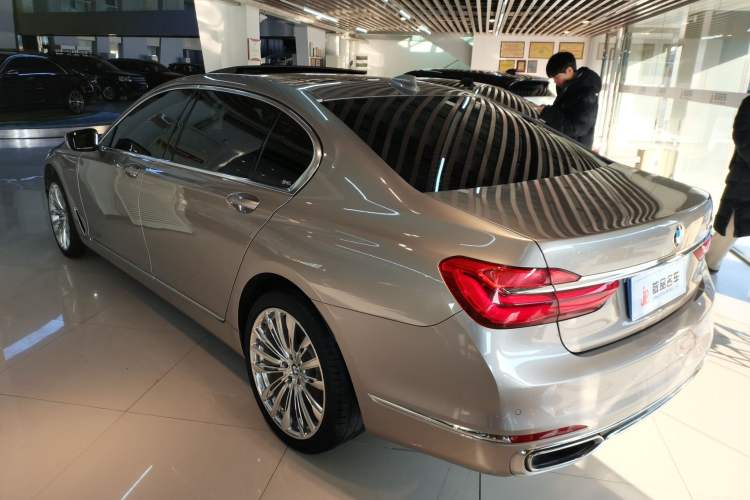 Used BMW 7 Series 2018 730Li Leading Model Excellence Package
