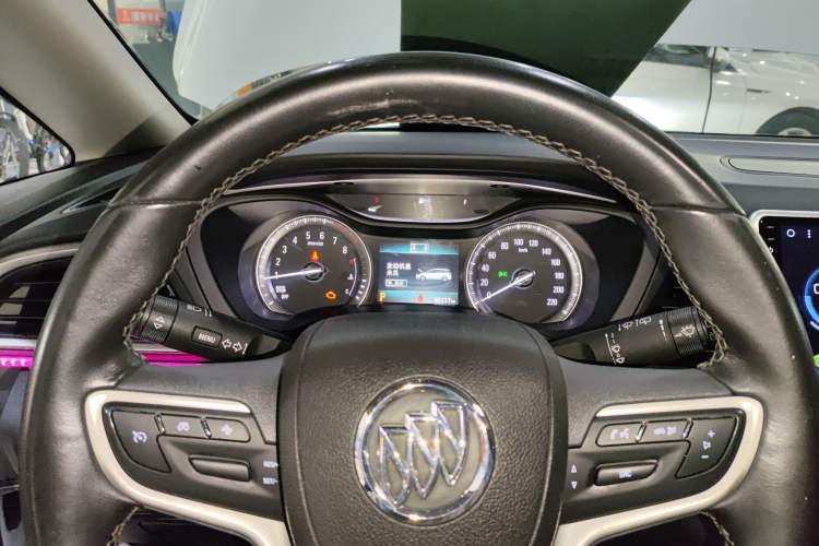 Used Buick GL6 2019 18T 6-Seater Connected Luxury Version China VI Standard
