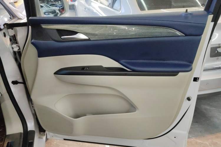 Used Buick GL8 2020 ES Land Cruiser 653T Comfort Edition
