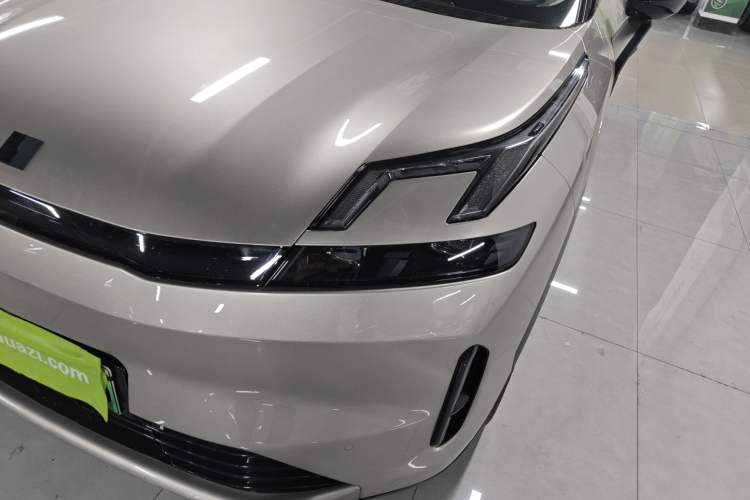 Used Lynk & Co 08 EM-P 2023 220km All-Wheel-Drive Performance Halo
