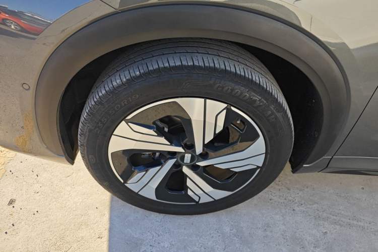 Used  E5 2024 530km Starship Edition
