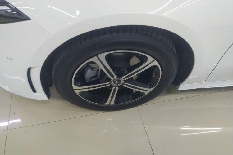 Used Mercedes-Benz A-Class 2022 Revised Version A 200 L Sport Sedan Fashionable Style
