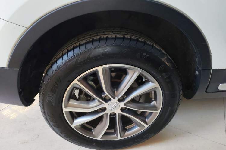 Used Geely Auto Emgrand X7 Sport 2020 1.8TD DCT Two-Wheel Drive Smart Connect 4G-Enabled Version
