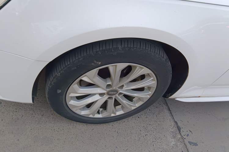 Used Audi A4L 2019 40 TFSI Ambition China VI
