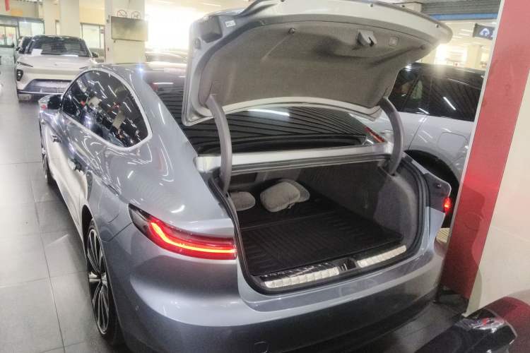 Used Nio ET7 2024 75 kWh Executive Signature Edition
