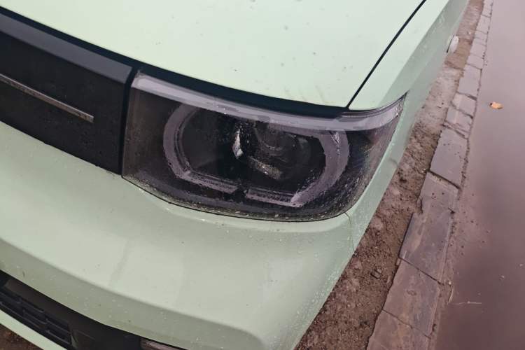 Used Wuling Hongguang MINIEV 2022 Macaron Premium Model – Lithium Ternary Battery