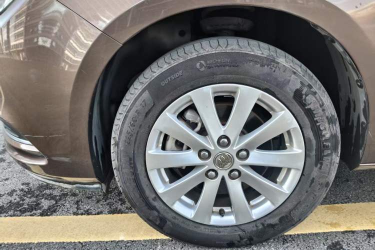 Used Buick GL8 2018 28T Luxury Model China VI Standard
