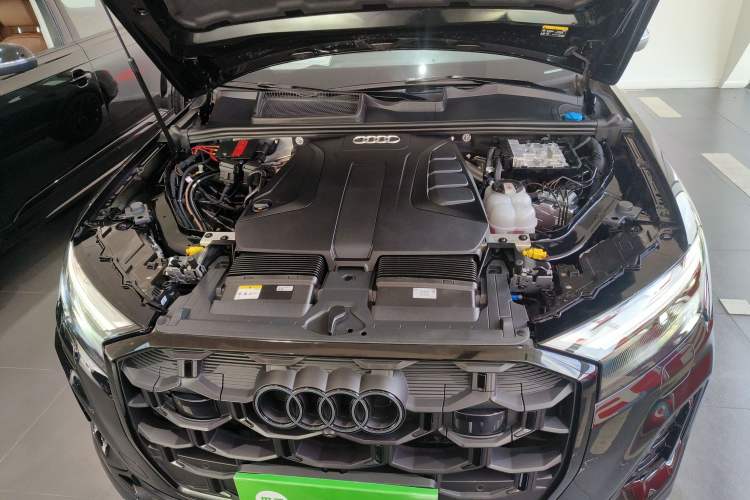 Used Audi Q7 2024 45 TFSI quattro S line Black Warrior Edition
