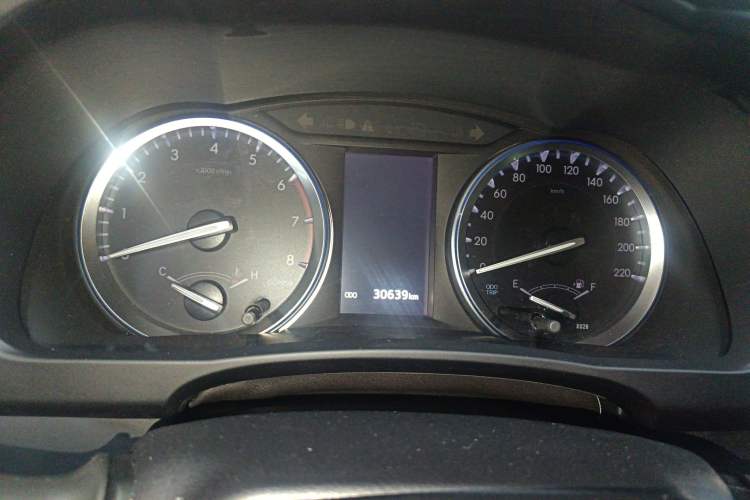 Used Toyota Highlander 2018 2.0T Four-Wheel Drive Prestige Version 7 Seats China VI Standard
