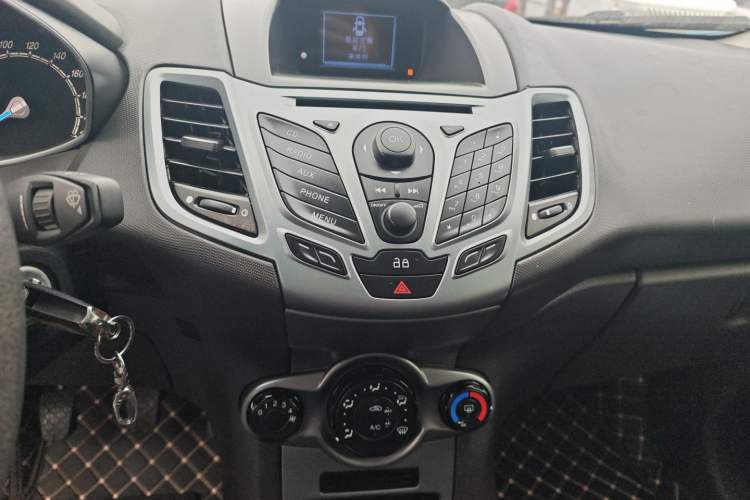 Used Ford Fiesta 2013 Hatchback 1.5L Manual Fashion Edition
