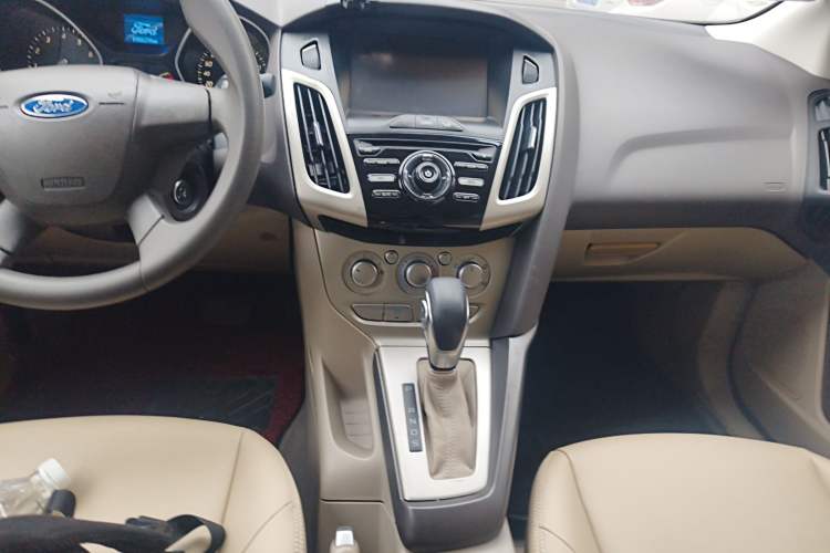 Used Ford Focus 2012 Sedan 1.6L Automatic Comfort Model
