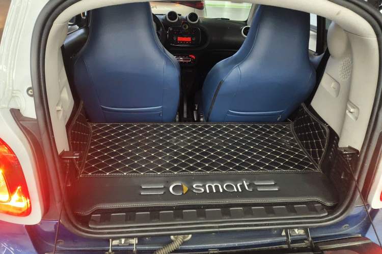 Used  fortwo 2018 1.0L 52kW Hardtop Dynamic Version China V
