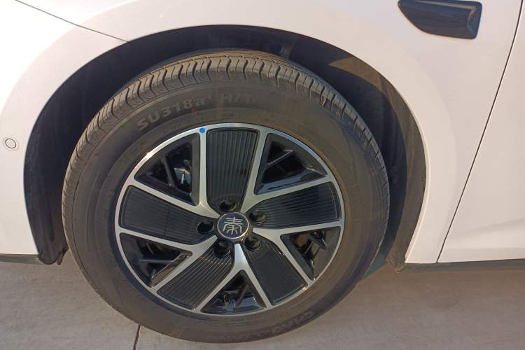 Used BYD Qin L 2025 DM-i Smart Drive 120KM Superior Model
