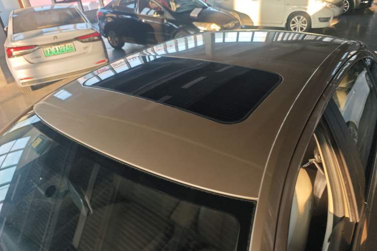 Used Volkswagen Lavida 2013 Restyled Classic 1.6L Automatic Comfort Edition
