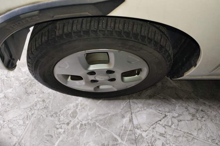 Used Roewe Clever 2021 302 km New Four-Seater Super-Efficient Version
