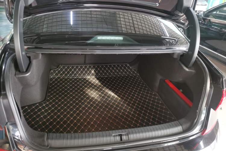 Used Volkswagen Passat 2021 330TSI Luxury Edition
