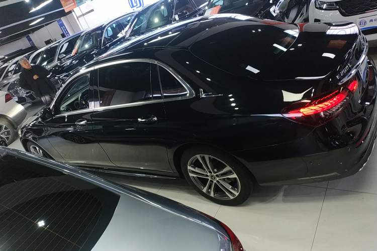 Used Mercedes-Benz E-Class 2021 E 260 L Sport Edition
