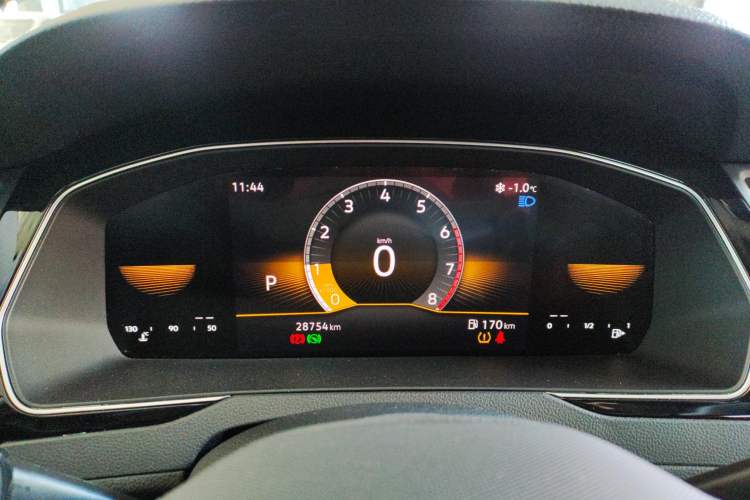 Used Volkswagen Magotan 2025 Zhongxiang Version 280TSI DSG Comfort Edition
