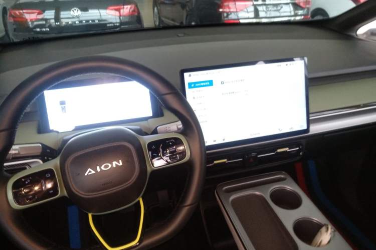 Used AION Y 2023 Younger