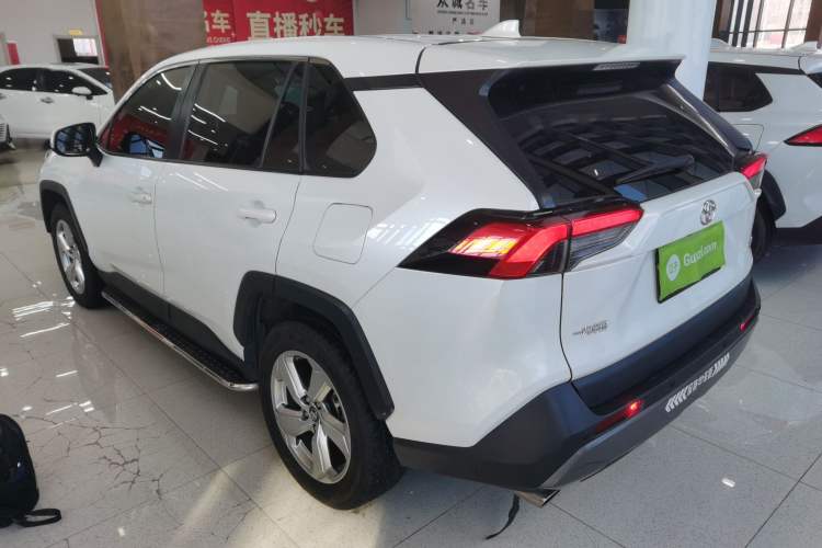 Used Toyota RAV4 2020 2.0L CVT Two-Wheel Drive Fashion Edition