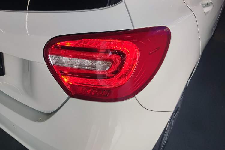 Used Mercedes-Benz A-Class 2015 A 200 Fashion Model