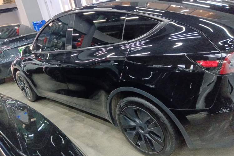 Used Tesla Model Y 2021 Standard Range Rear-Wheel Drive Version
