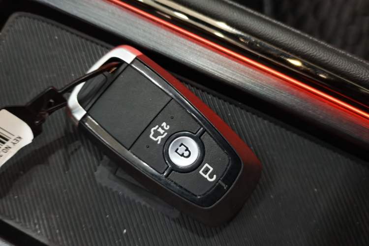 Used Ford EVOS 2022 Facelift EcoBoost 245 ST-Line
