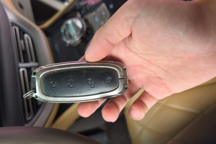 Used Denza D9 2022 DM-i 970 Four-Wheel Drive Flagship Model
