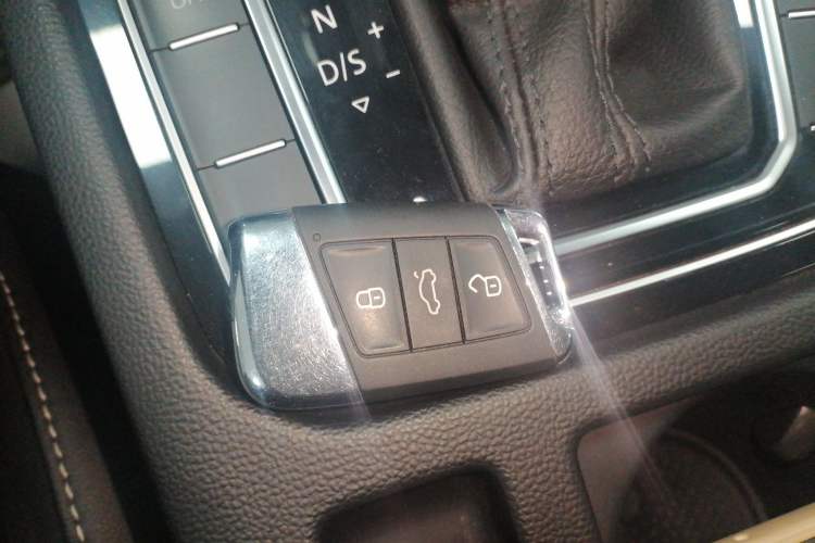 Used Volkswagen FAW-Volkswagen CC 2020 330TSI Huayan Edition China VI Standard
