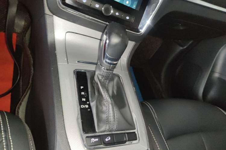 Used Roewe RX5 2019 20T Two-Wheel Drive Automatic Ali Smart Connectivity Platinum Edition