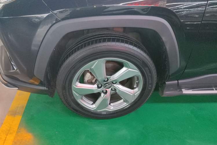 Used Toyota RAV4 2022 2.0L CVT Two-Wheel Drive Fashion Edition
