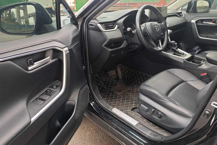 Used Toyota Wildlander 2023 2.0L CVT Two-Wheel Drive Urban Edition
