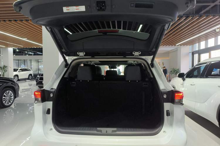 Used Toyota Highlander 2022 Dual-Engine 2.5L Four-Wheel Drive Prestige Version 7 Seats