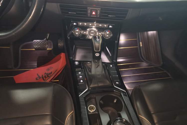 Used Volkswagen Passat 2019 330TSI Elite Edition China VI