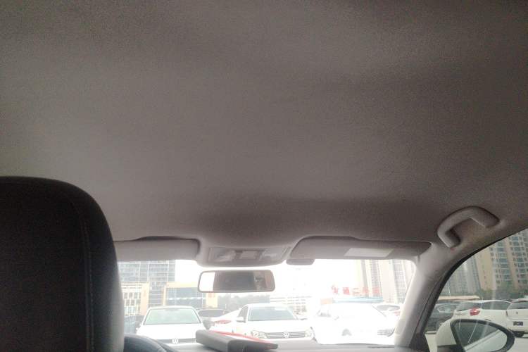 Used Volkswagen Lamando 2015 230TSI DSG Fashion Edition
