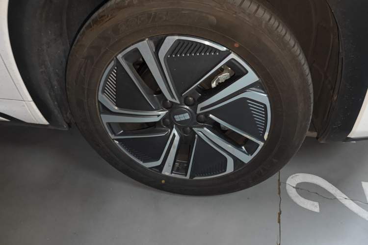 Used Geely Galaxy Galaxy Xingjian 7 EM-i 2025 120km Exploration+ Version
