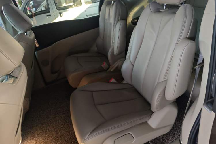 Used Buick GL8 2015 2.4L Luxury Business Premium Edition
