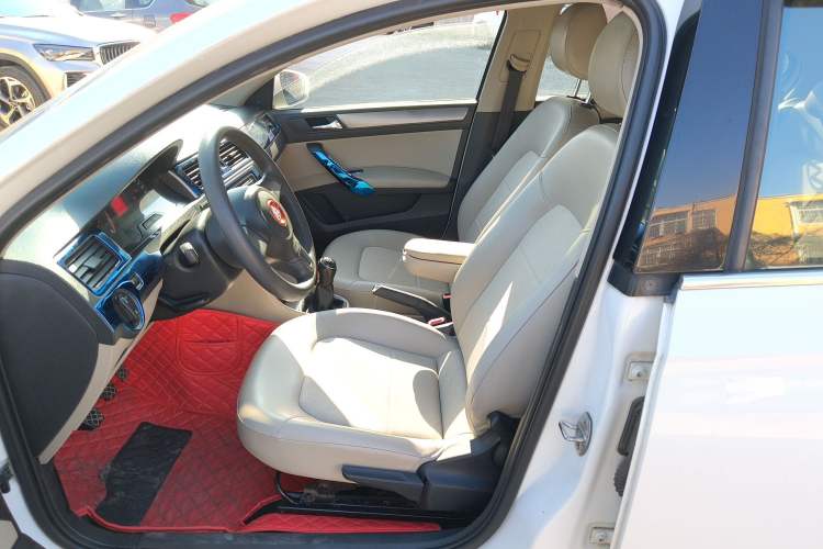 Used Volkswagen Santana 2015 1.4L Manual Comfort Edition