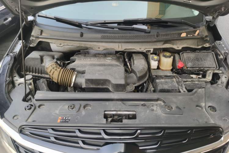 Used Buick GL8 2021 Land Cruiser Executive Class 652T Luxury Model
