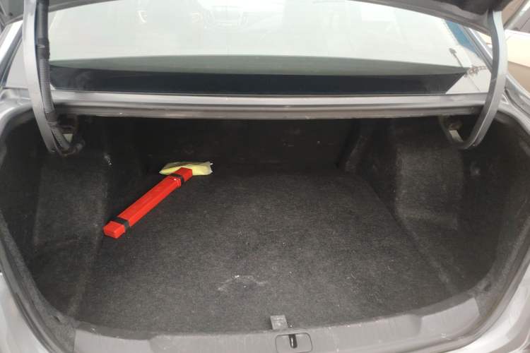 Used Chevrolet Monza 2020 Light Hybrid Redline 320T Dual-Clutch Thrilling Edition
