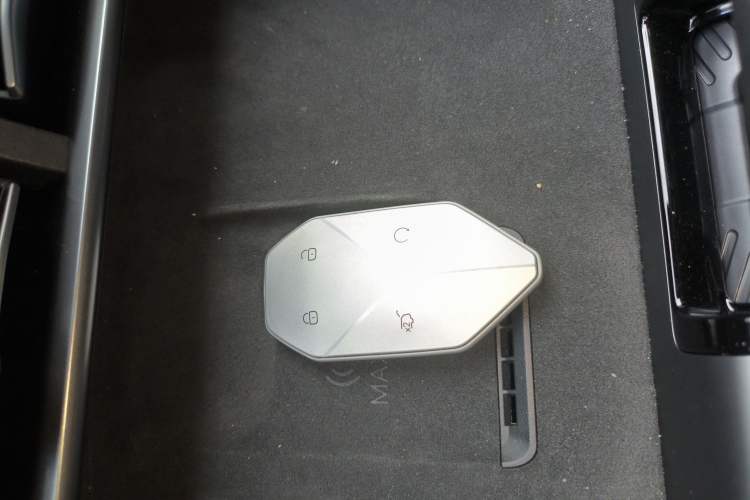 Used  Titanium 3 2025 501 km Range Rear-Wheel Drive Intelligent Driving Max Edition