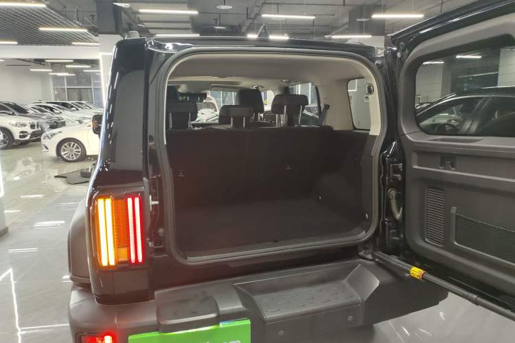 Used Tank 300 2023 Off-Road Edition 2.0T Challenger