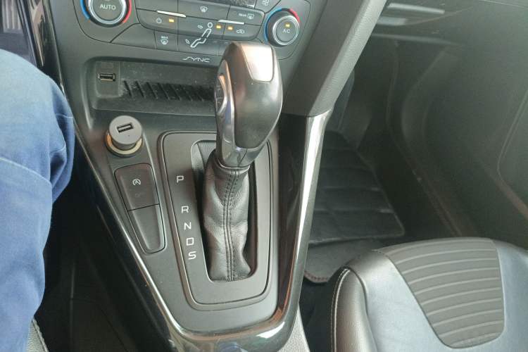 Used Ford Focus 2015 Sedan EcoBoost 180 Automatic Elite Model
